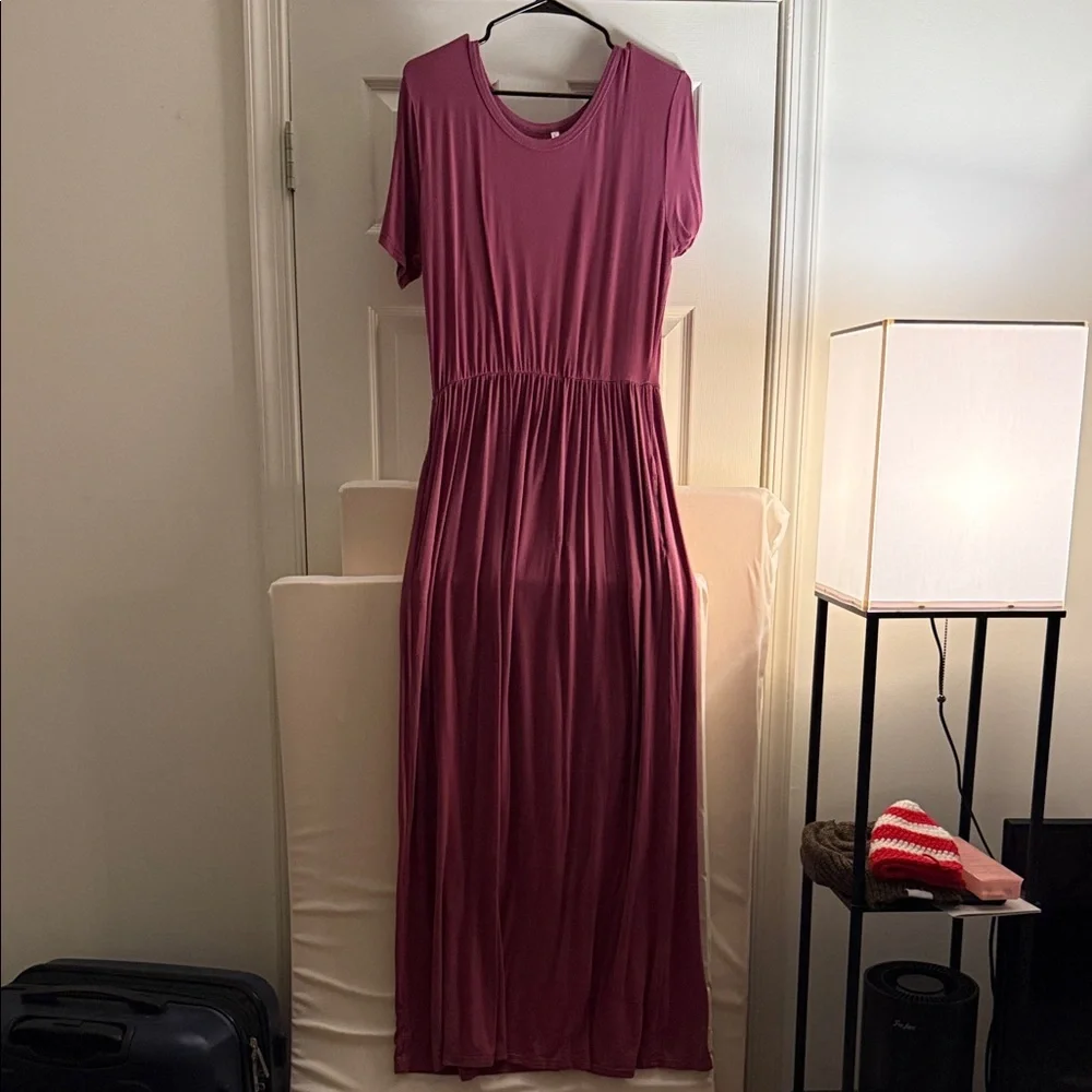 Elegant Purple Maxi Dress - Picture 1 of 1